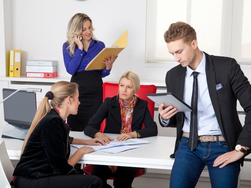 PR là gì? Những kiến thức cần biết về PR trong Marketing